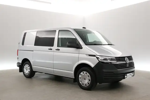 Volkswagen Transporter view 6