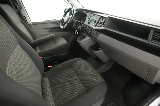 Volkswagen Transporter view 22