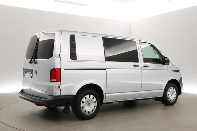 Volkswagen Transporter view 26