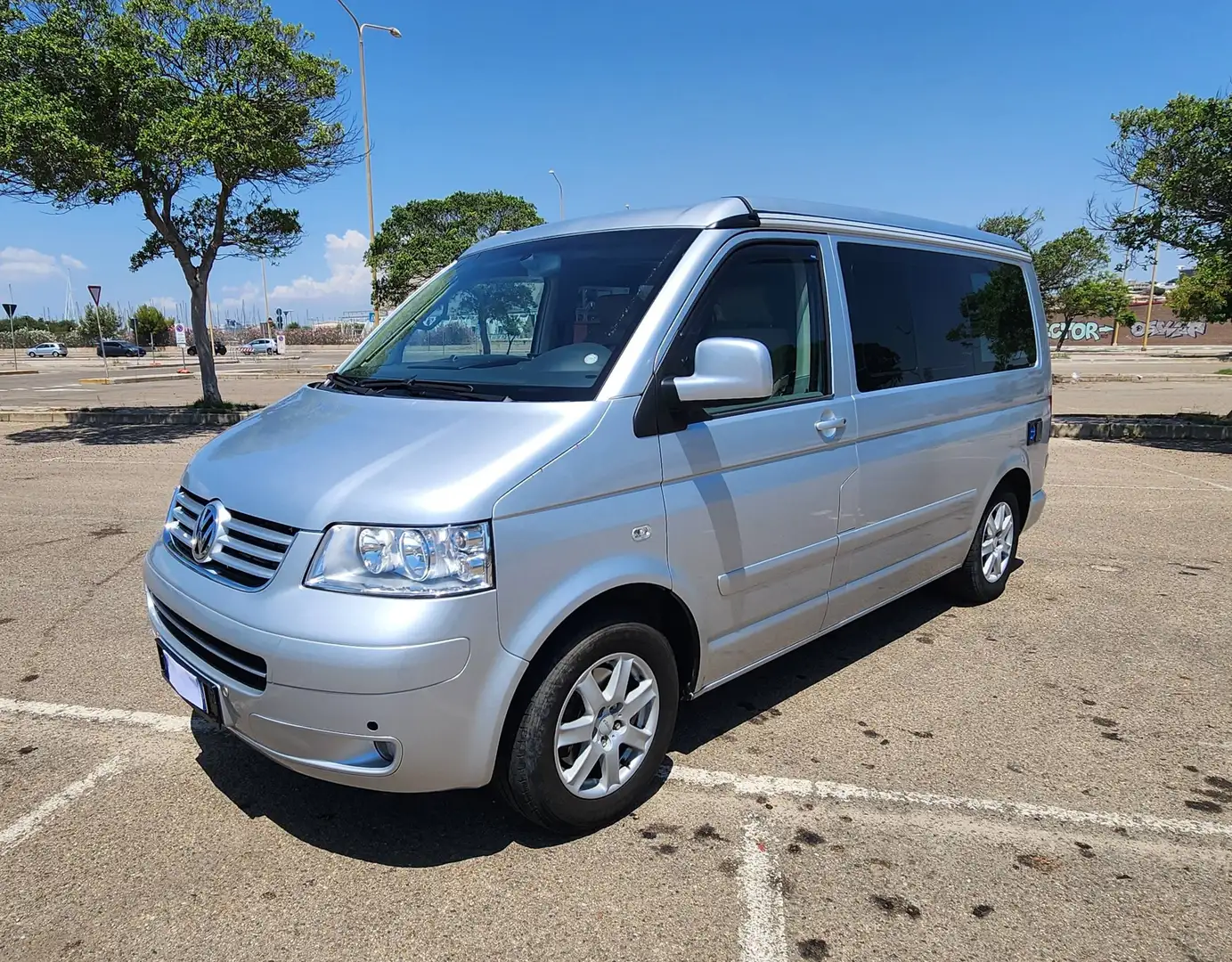 Caravans-Wohnm VW Motore nuovo, Comfortline, Top di gamma, 5 cilindri 174 hp, cambio automatico, in ottimo stato Silber - 2