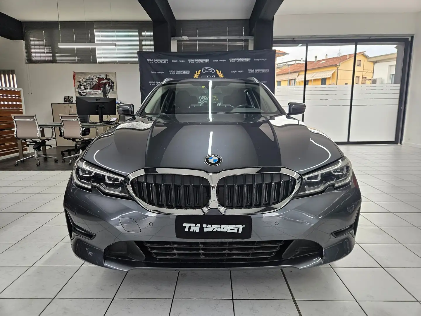 BMW 318 d Touring mhev Business Advantage auto Сірий - 2