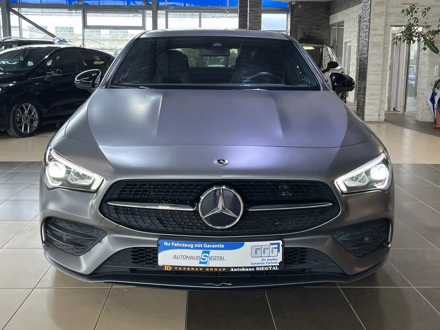 Mercedes-Benz CLA 200 Edition 2020 AMG-Line Burmester LED Gris - 2