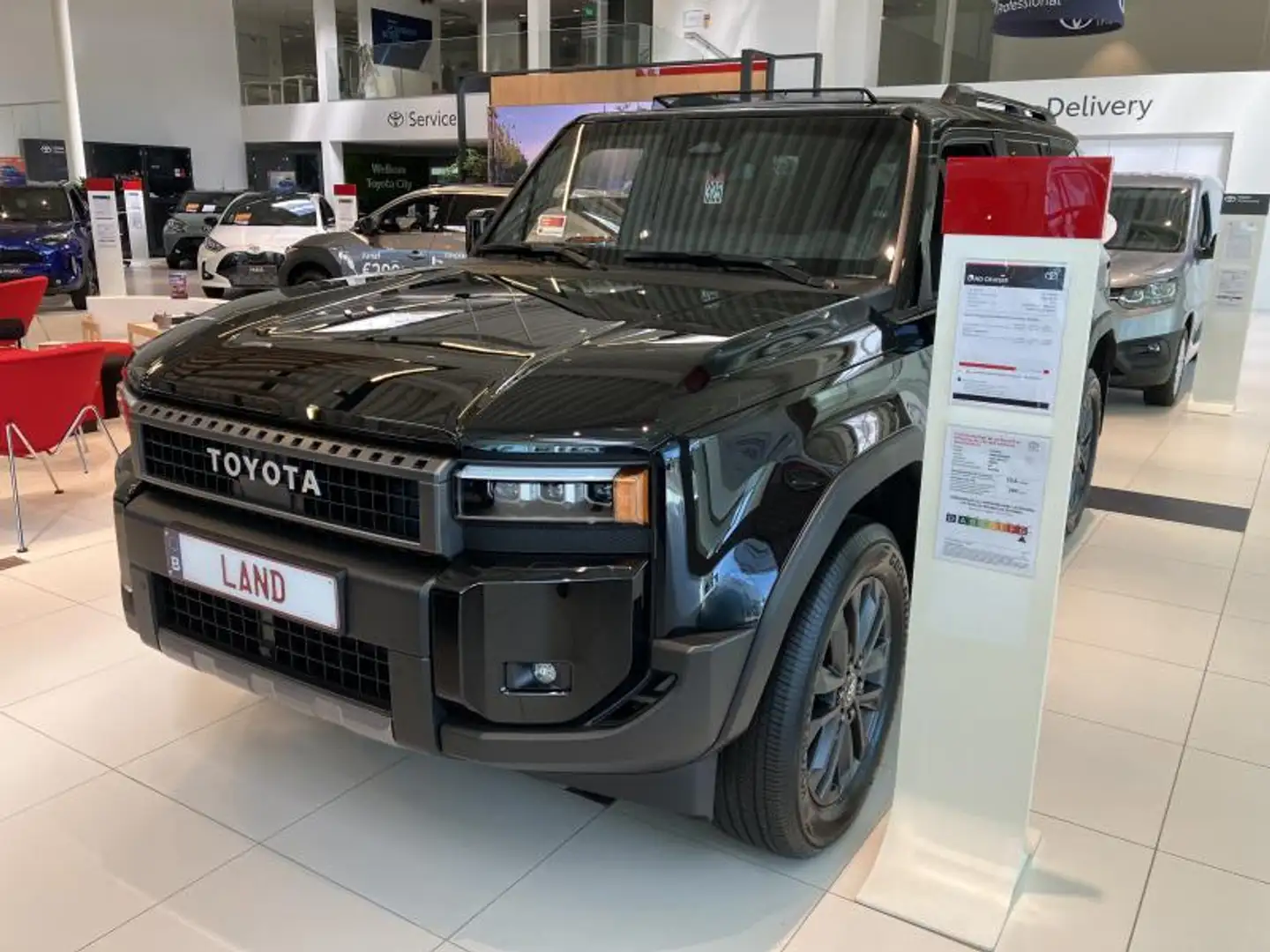 Toyota Land Cruiser NEW 2.8D-4D AT VX-L 5 seats Schwarz - 1