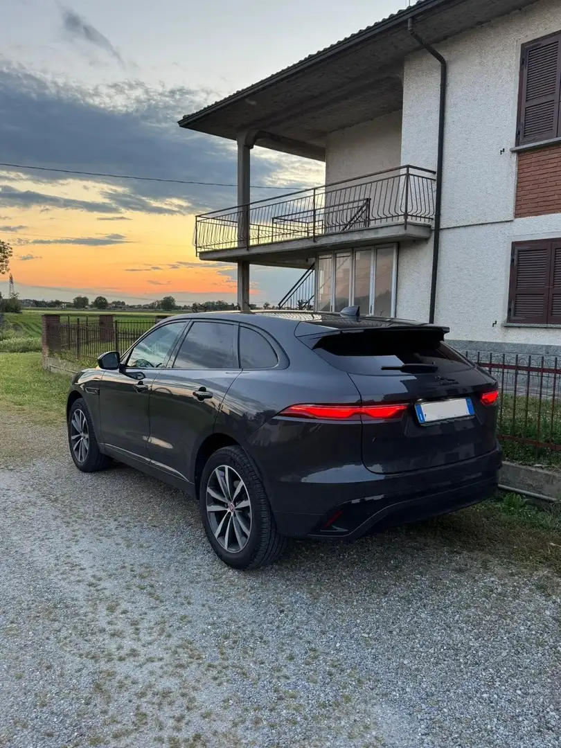 Jaguar F-Pace F-Pace 2.0d i4 R-Dynamic  Awd 204cv auto MHEV/DIES Grigio - 2