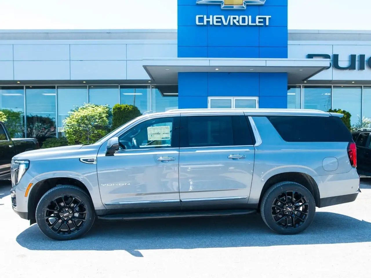 GMC Yukon снимка GMC Yukon
