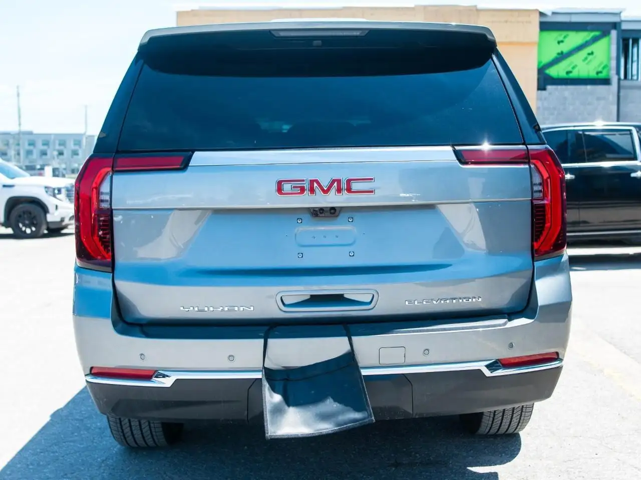 GMC Yukon снимка GMC Yukon