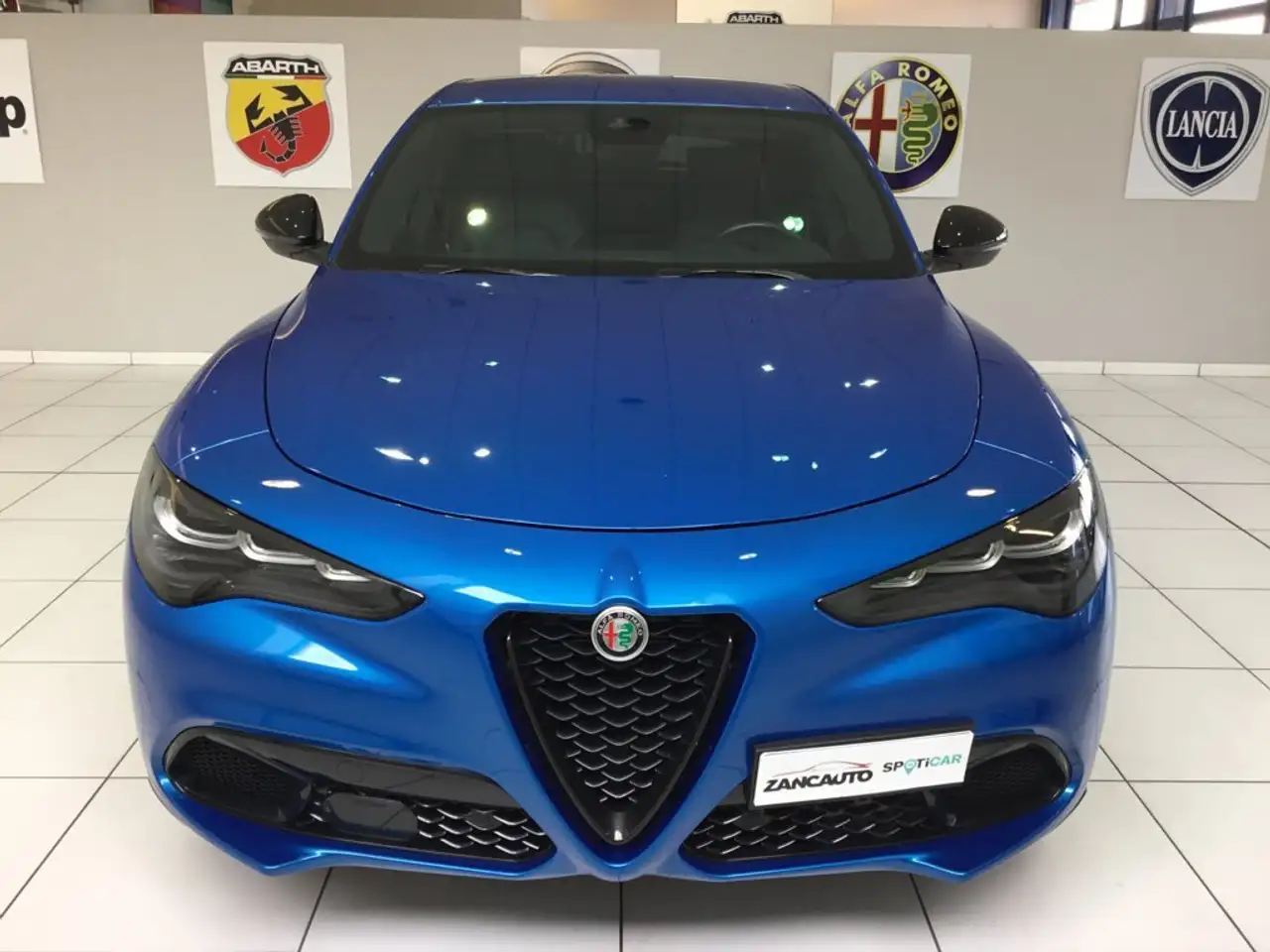 Alfa Romeo Stelvio 2025