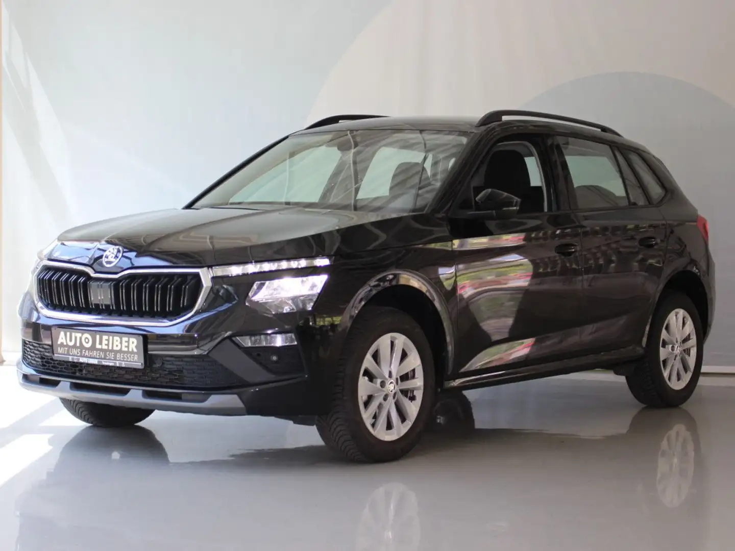 Skoda Kamiq 1.0 TSI Selection DSG/CAM/Virtual/ACC LED Negro - 2