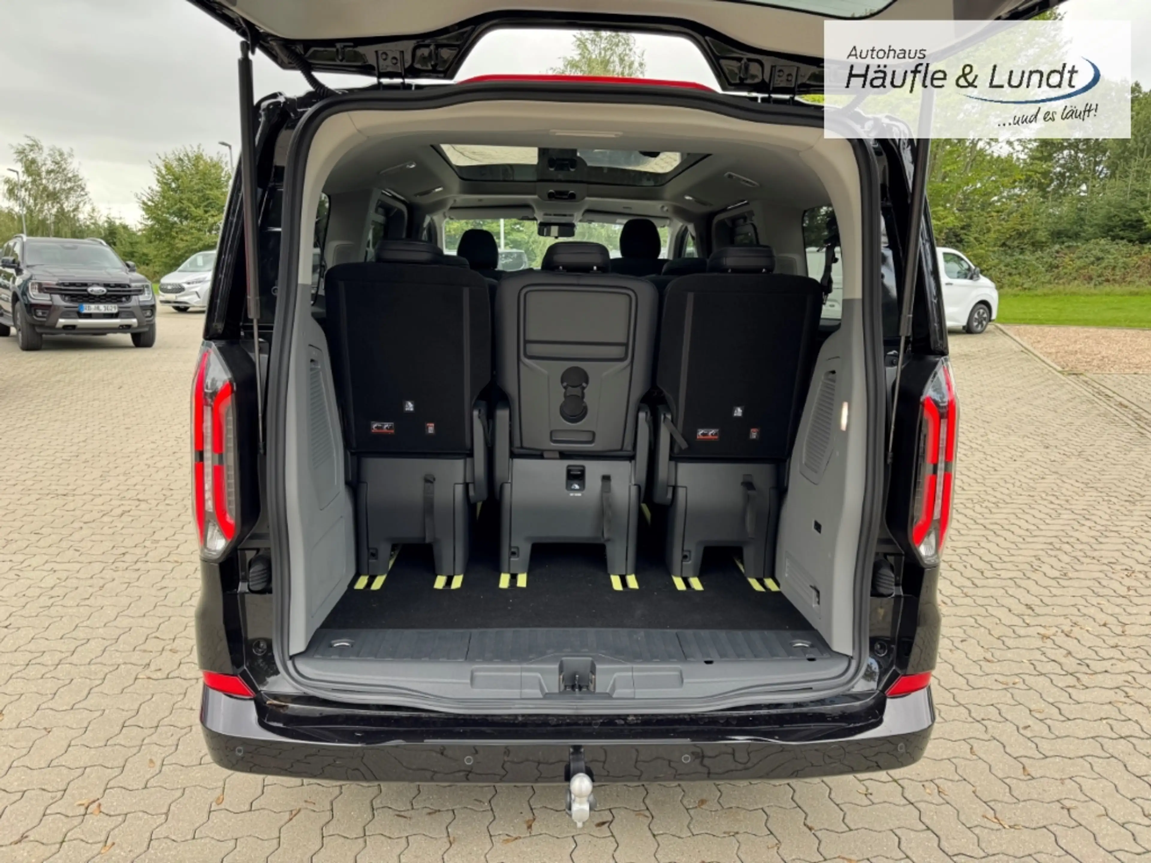 Ford Tourneo Custom BEV L1 TitaniumX 218PS RWD -Exkl.Paket-MatrixLED- — photo 5
