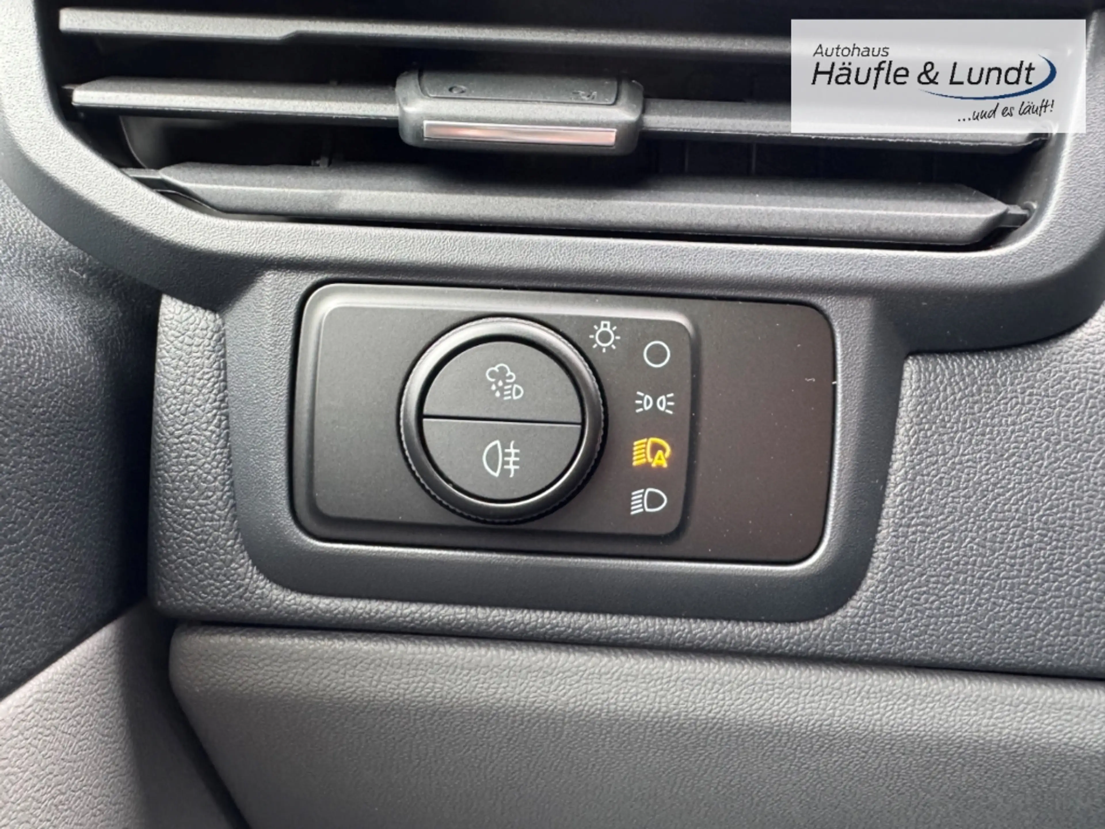 Ford Tourneo Custom BEV L1 TitaniumX 218PS RWD -Exkl.Paket-MatrixLED- — photo 13