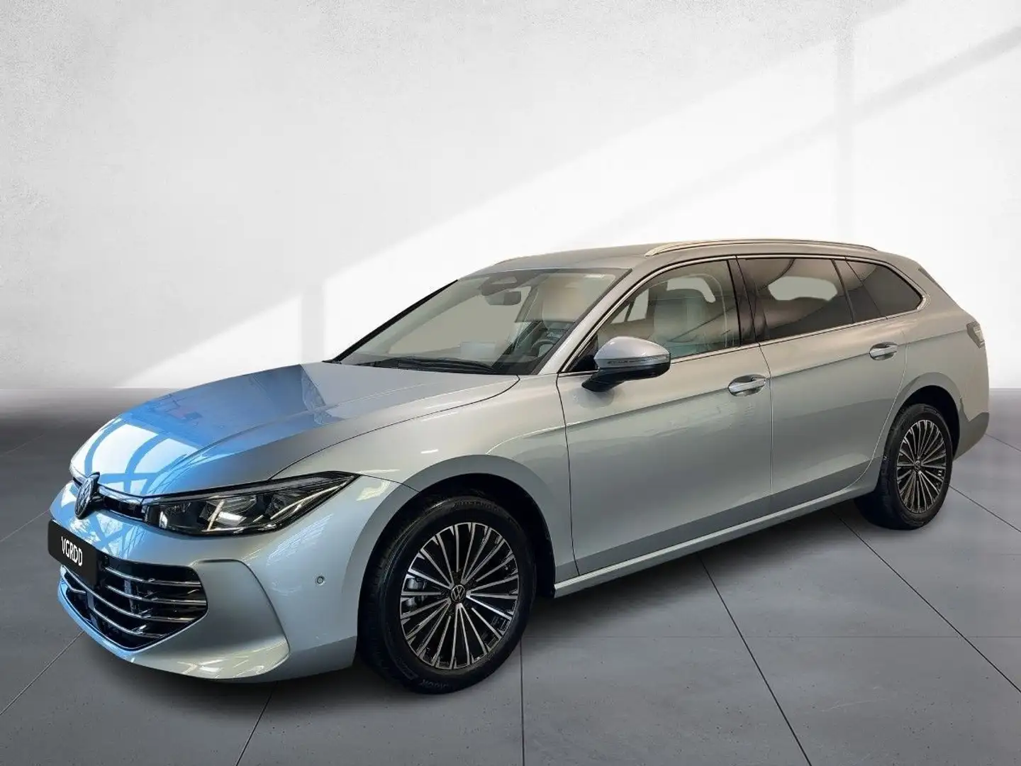 Volkswagen Passat Variant 2.0 TDI DSG Elegance AHZV Kamera Silber - 2
