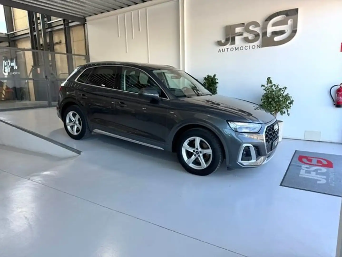 Audi Q5 S Line 2.0 TDI 136 CV Gris - 2