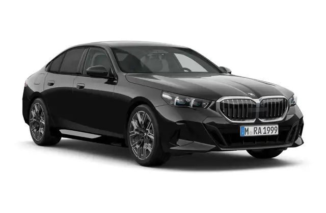 BMW 520 iA Berline M Sport | Head-up | 360° camera | Trekhaak | Stoelventilatie | Standverwarming | Harman/Kardon | ACC