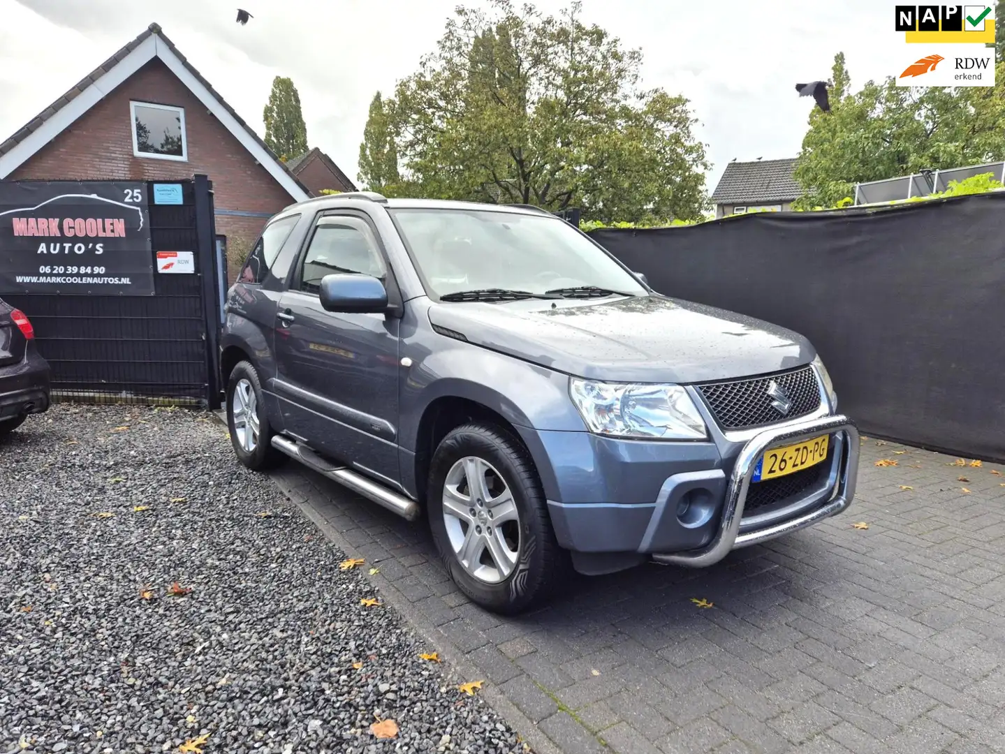 Suzuki Grand Vitara 1.6-16V JLX 4x4 Airco Bulbar Sidesteps Grijs - 1