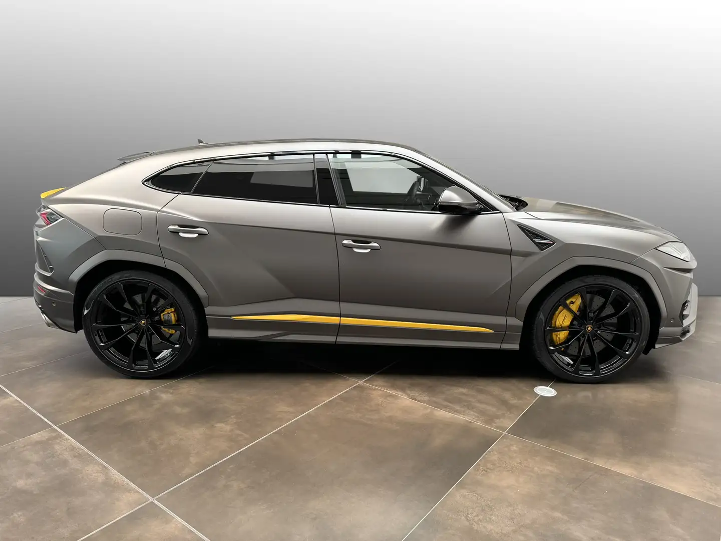 Lamborghini Urus Graphit Capsule MY22 | Lamborghini Nürnberg Grijs - 2