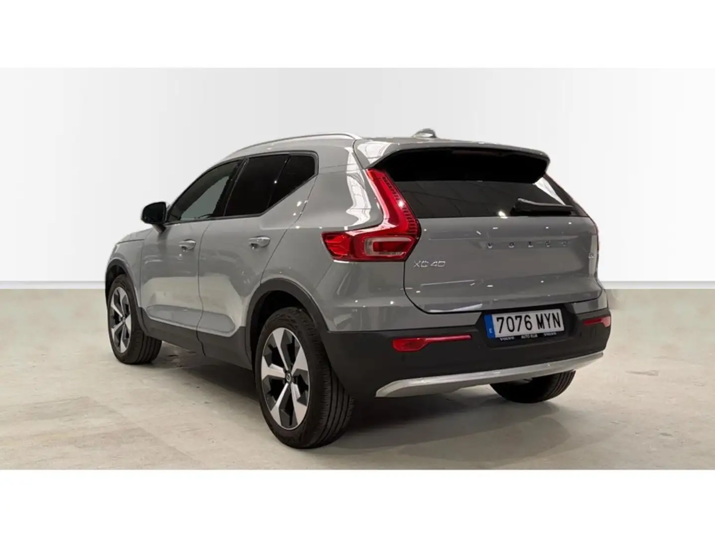 Volvo XC40 B3 Core Aut. Gris - 2
