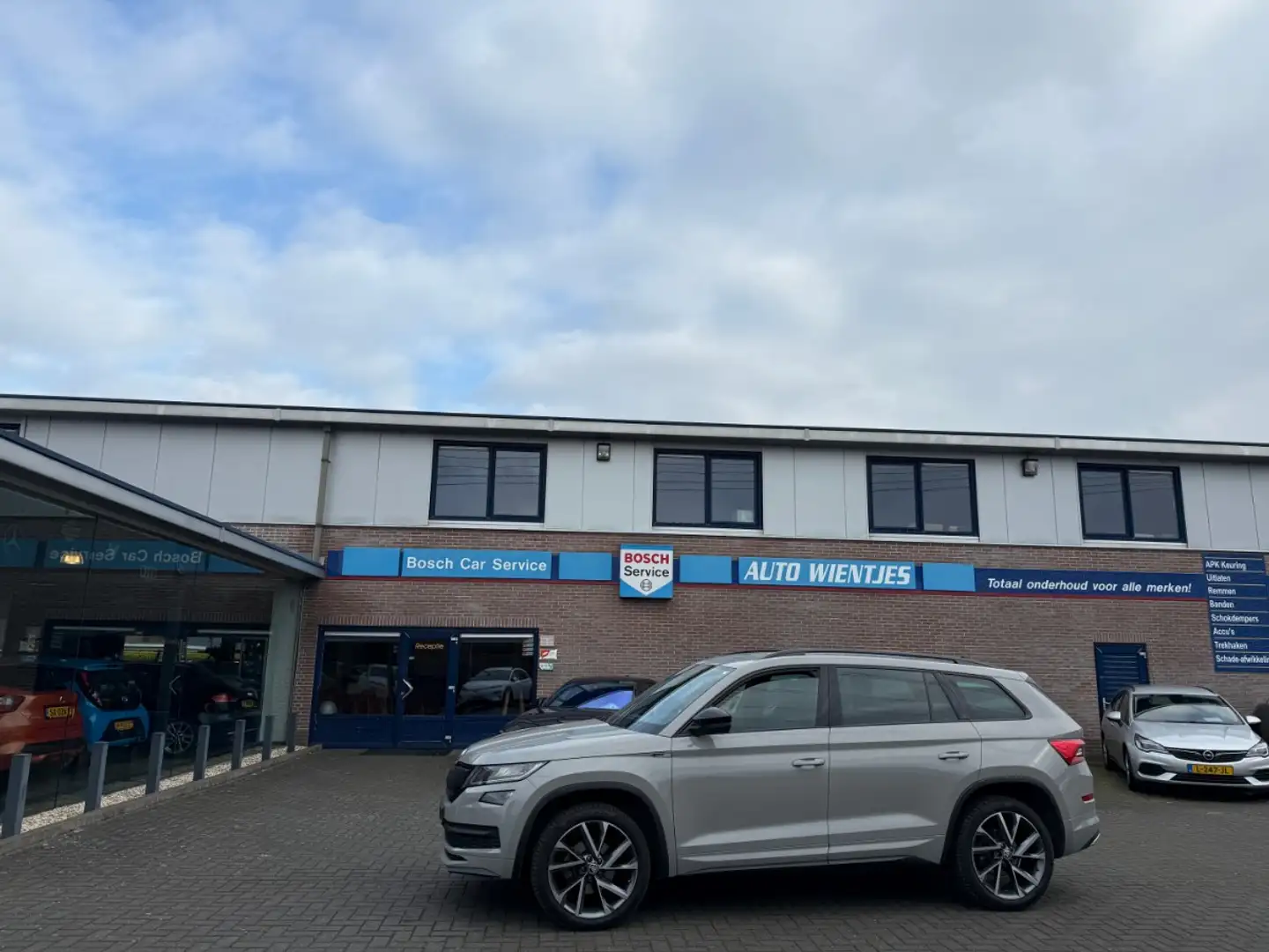 Skoda Kodiaq 1.5 TSI DSG 110kw | Sportline Business | Navi Grijs - 1