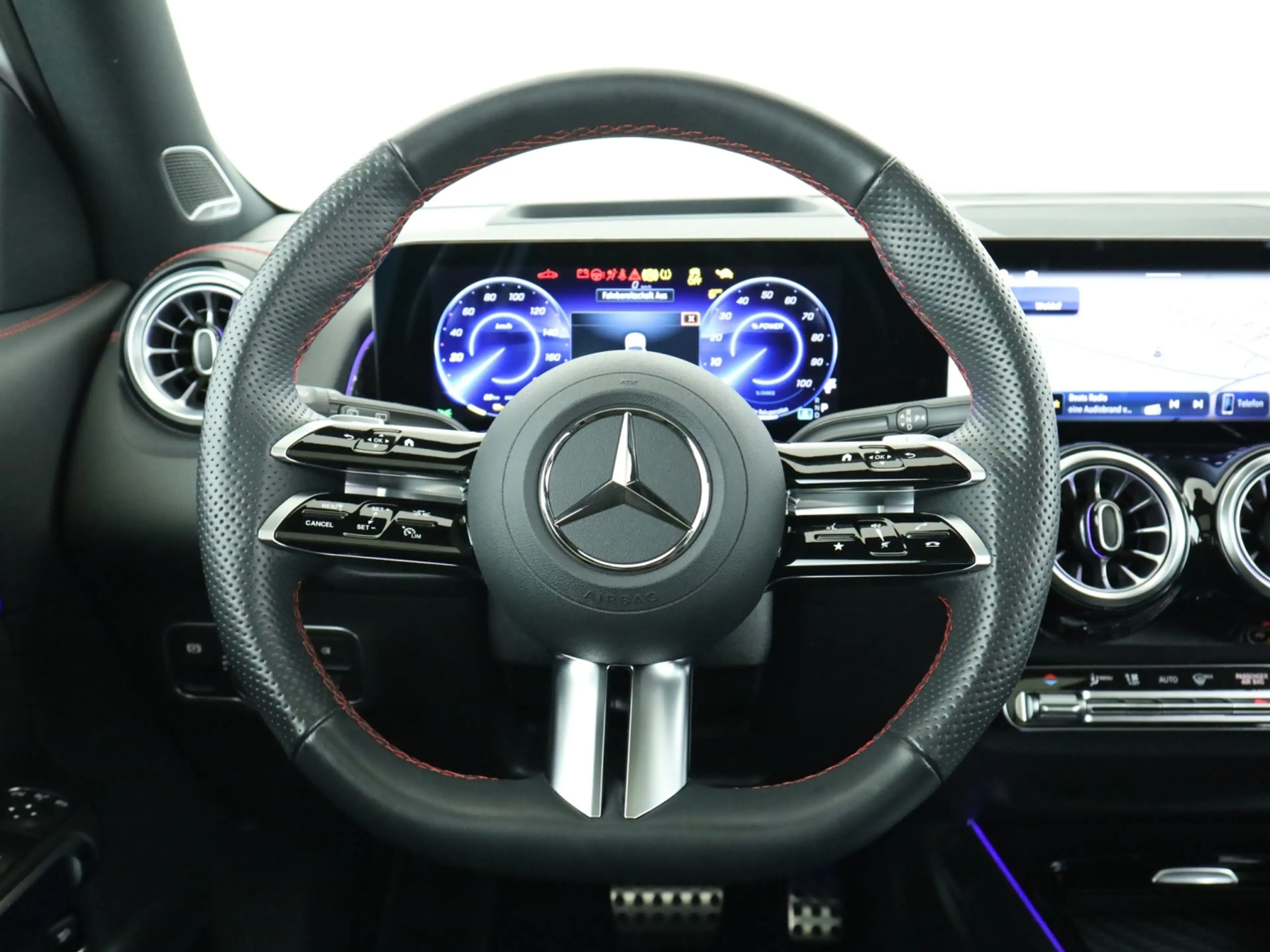 Mercedes-Benz EQB 300 4M *AMG-Line Premium*Panorama*Burmester* — photo 11