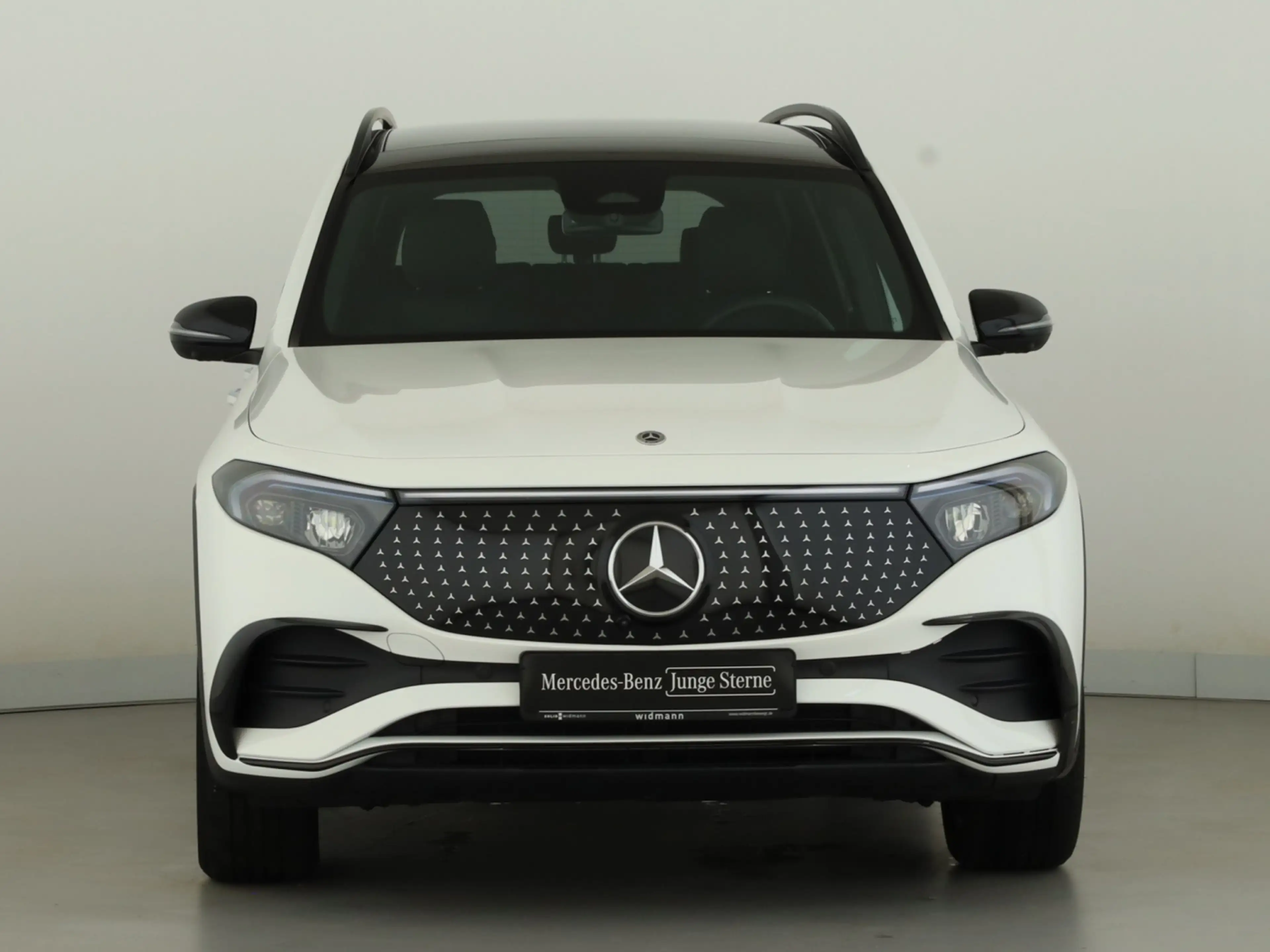 Mercedes-Benz EQB 300 4M *AMG-Line Premium*Panorama*Burmester* — photo 3