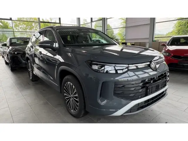 Volkswagen Tayron view 4