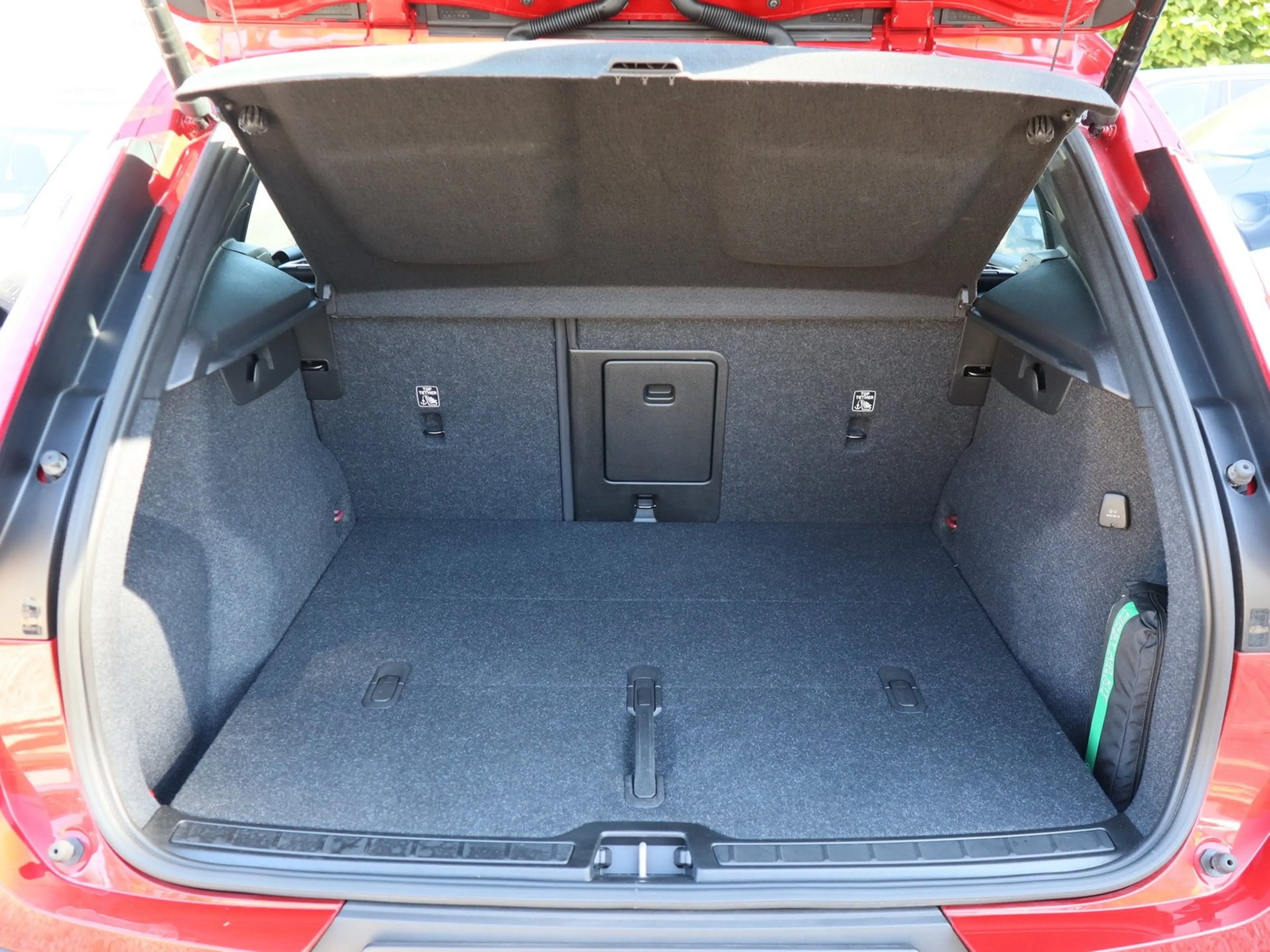 Volvo XC40 T2 Core Aut. Navi*PDC*LED — photo 11