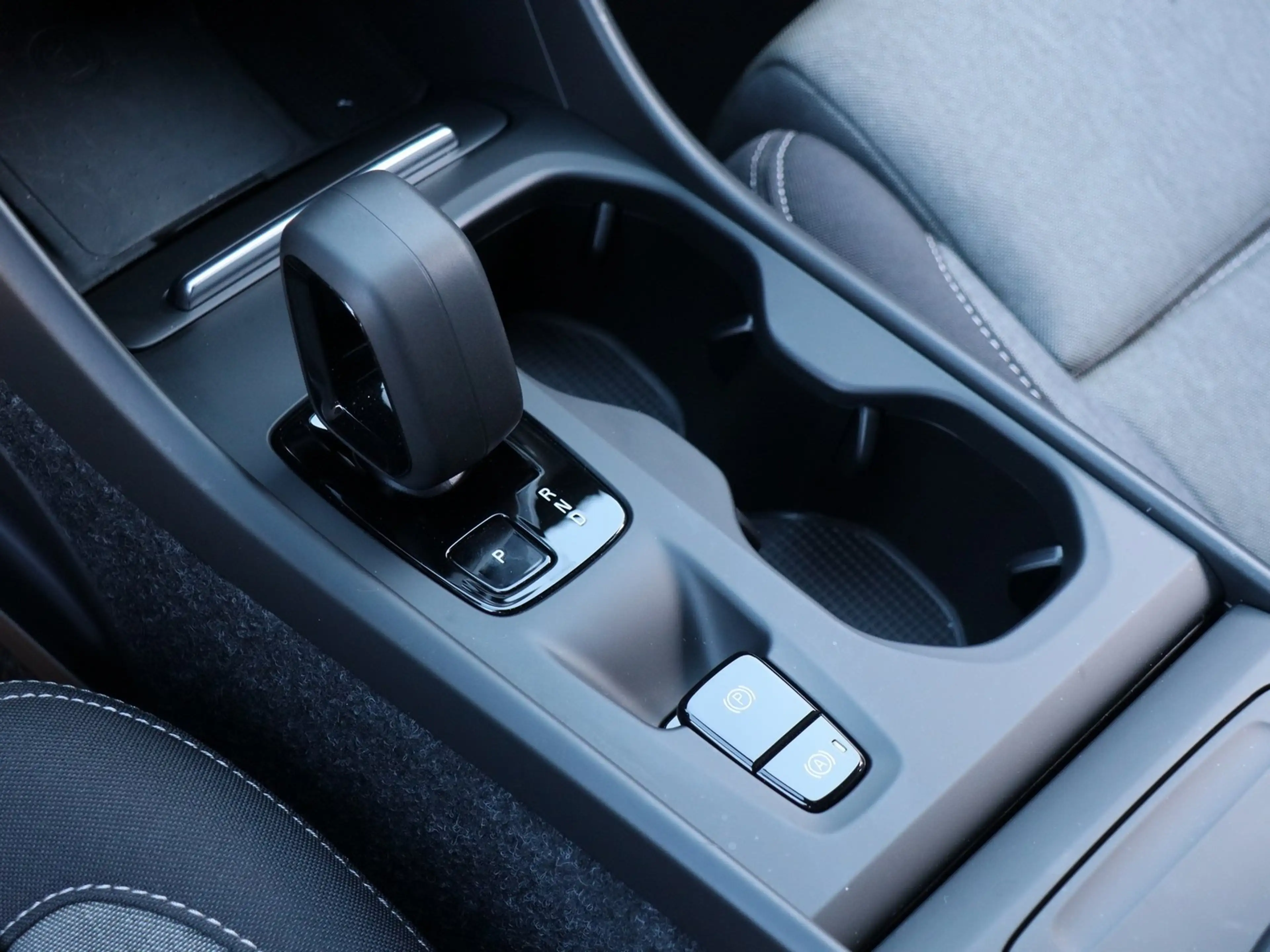 Volvo XC40 T2 Core Aut. Navi*PDC*LED — photo 10