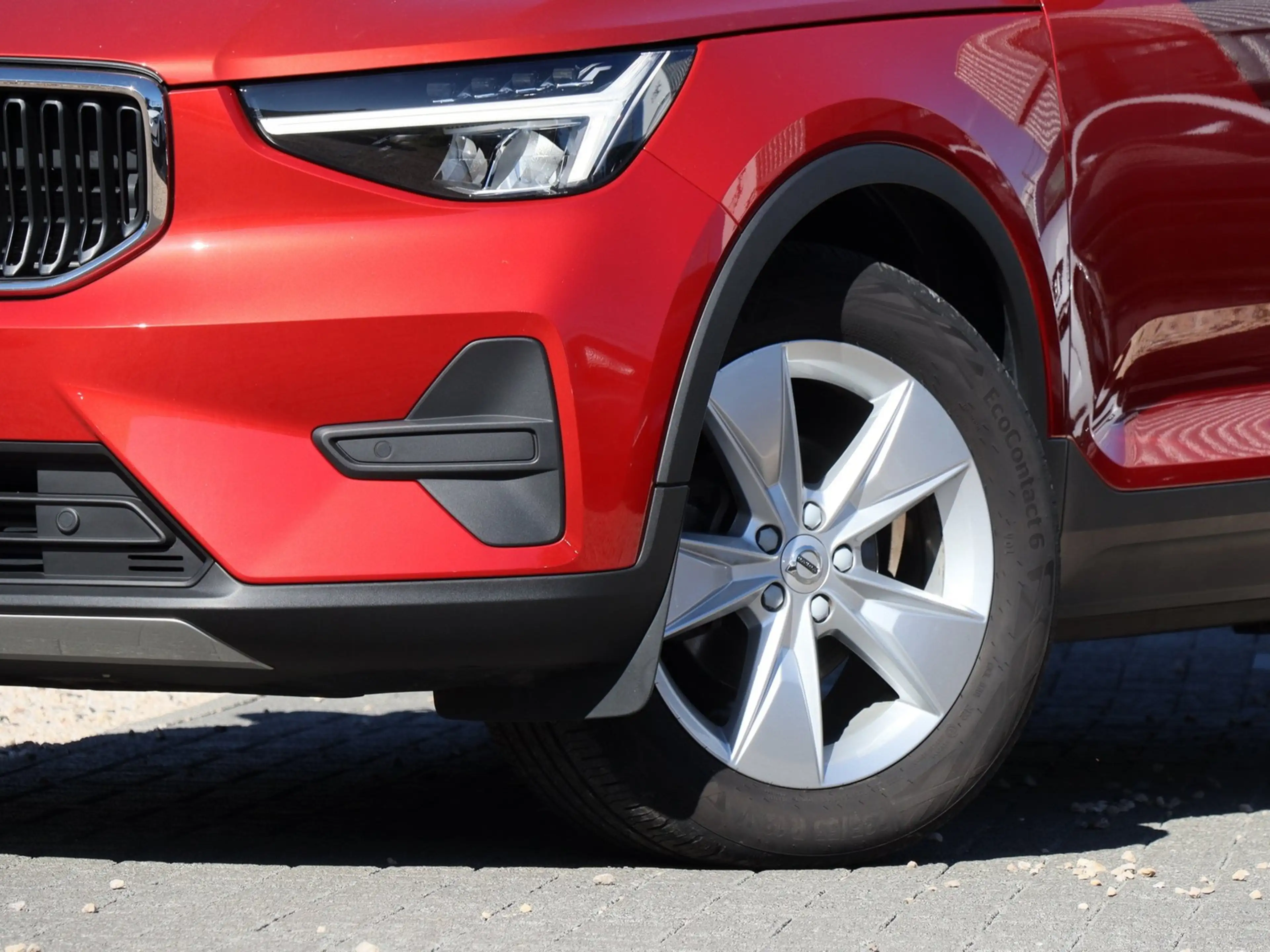 Volvo XC40 T2 Core Aut. Navi*PDC*LED — photo 5