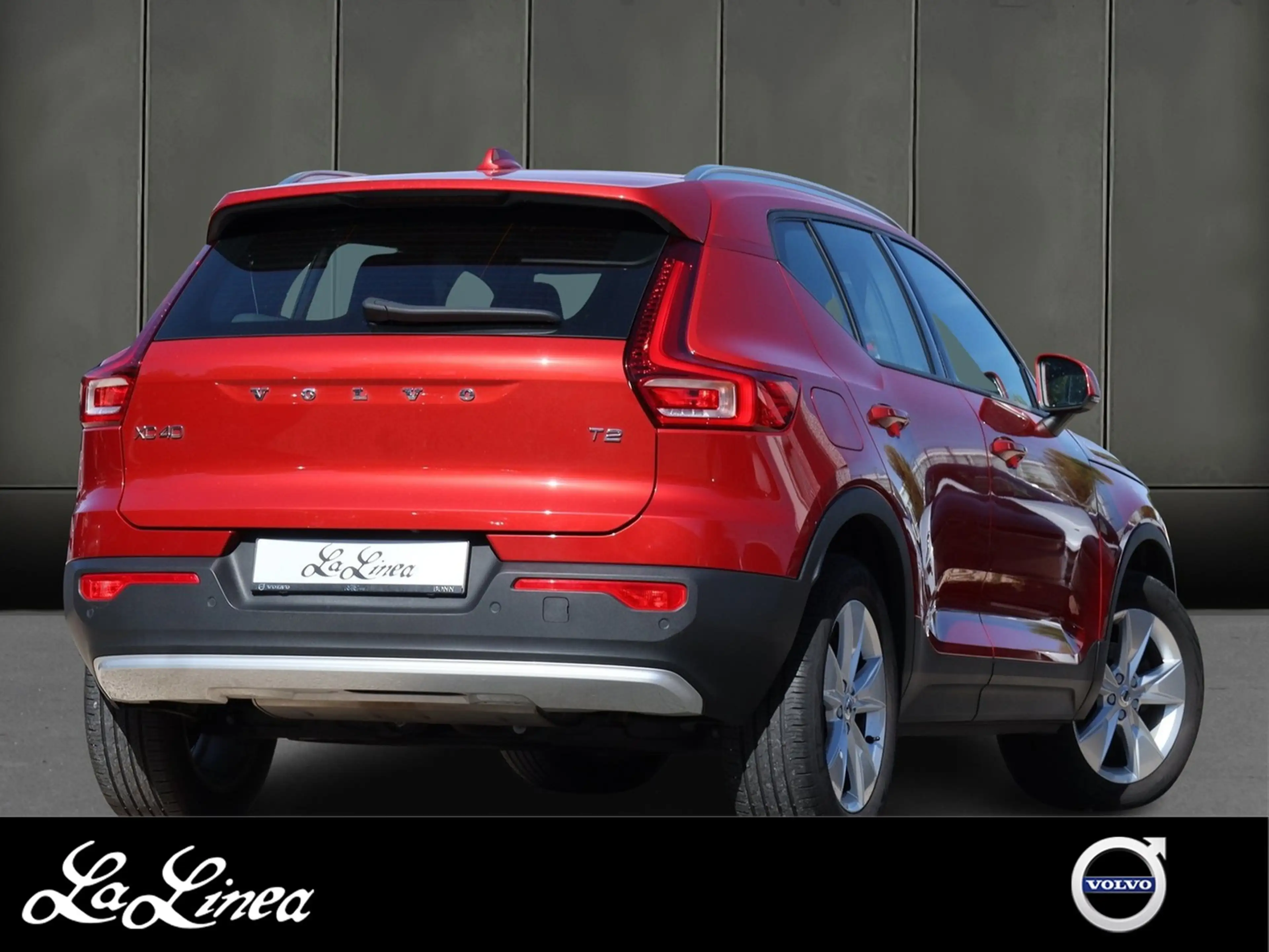 Volvo XC40 T2 Core Aut. Navi*PDC*LED — photo 2