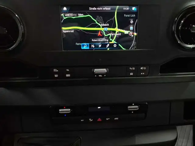 Mercedes-Benz Sprinter view 14