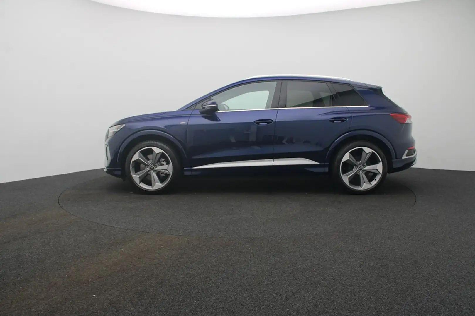Audi Q4 e-tron Q4 e.tron 55 quattro S line LED Navi HuD Pano Bleu - 2