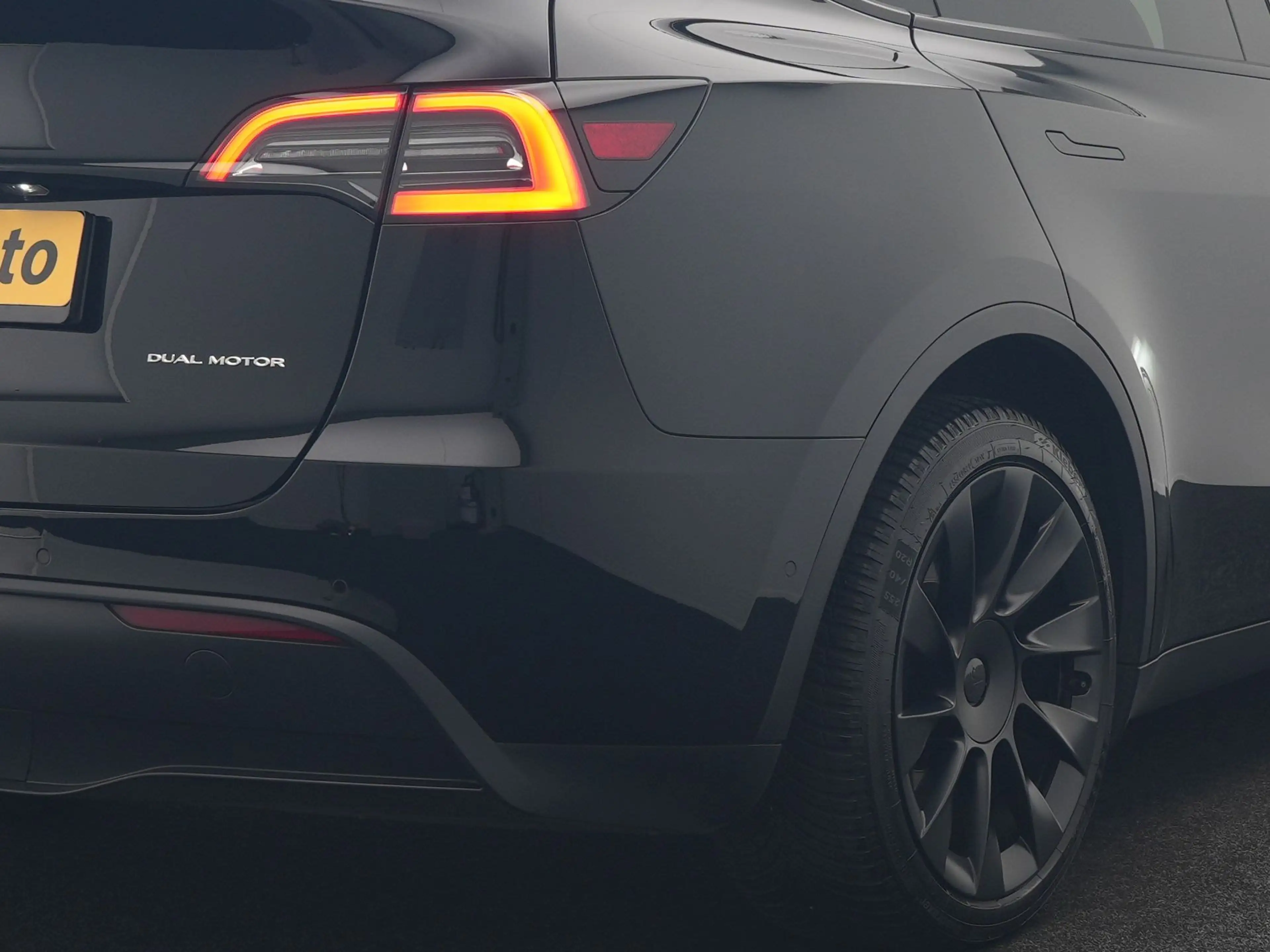 Tesla Model Y Dual Motor Long Range AWD 441 pk | Trekhaak Afn. | — photo 8