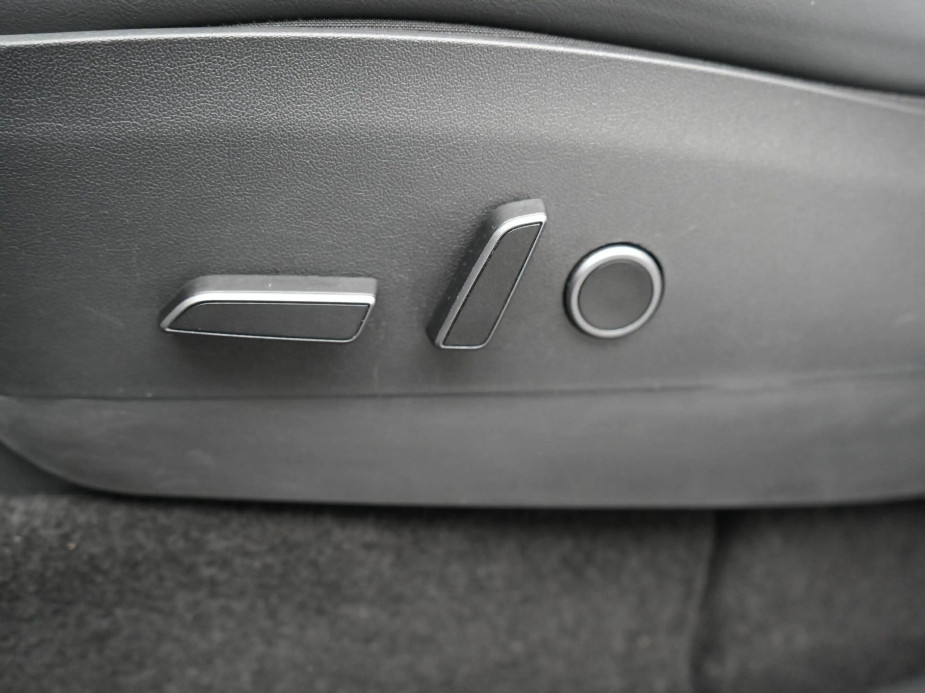 Tesla Model Y Dual Motor Long Range AWD 441 pk | Trekhaak Afn. | — photo 10