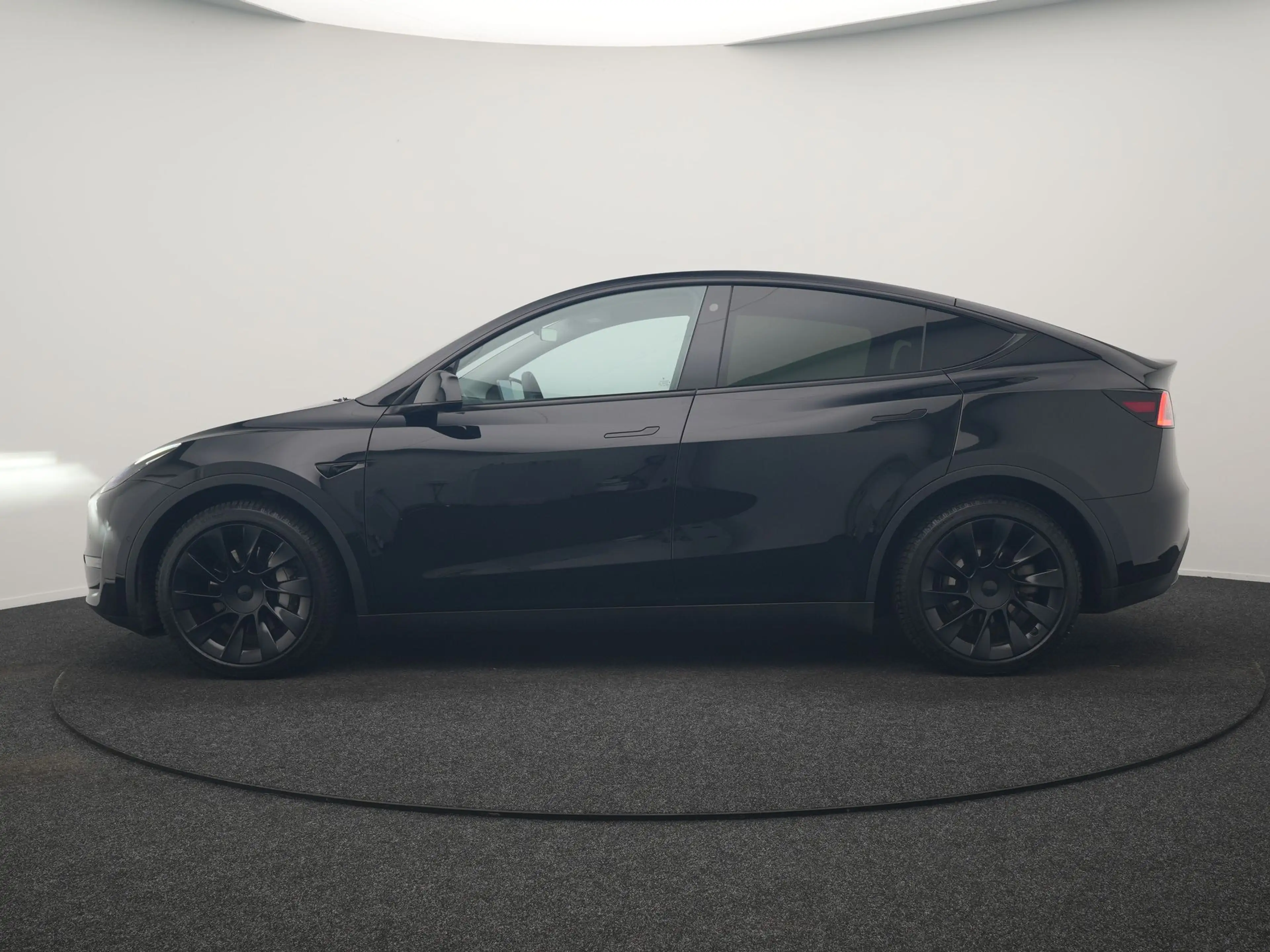 Tesla Model Y Dual Motor Long Range AWD 441 pk | Trekhaak Afn. | — photo 2