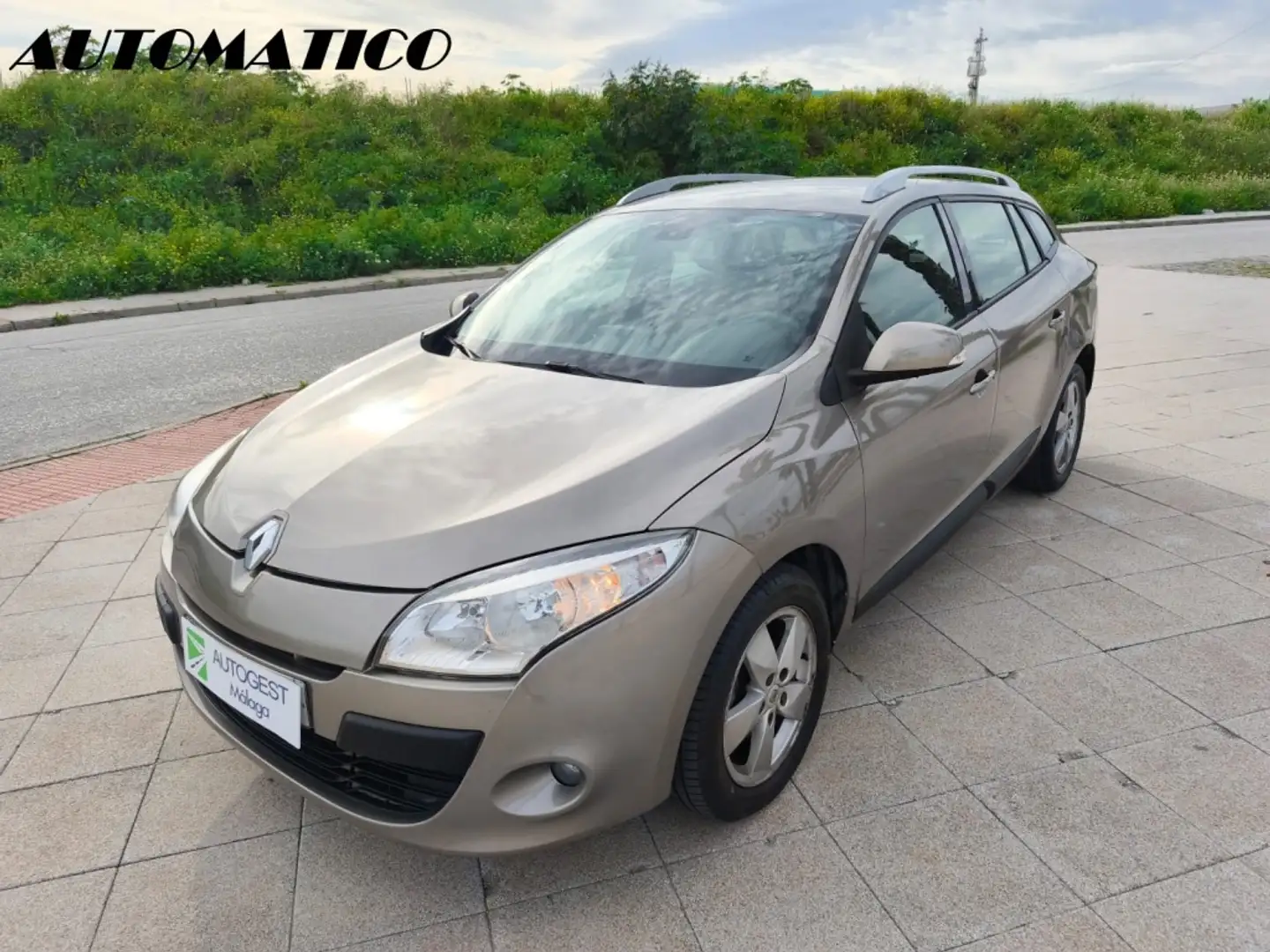 Renault Megane S.T. 1.5dCi Dynamique EDC Brun - 1