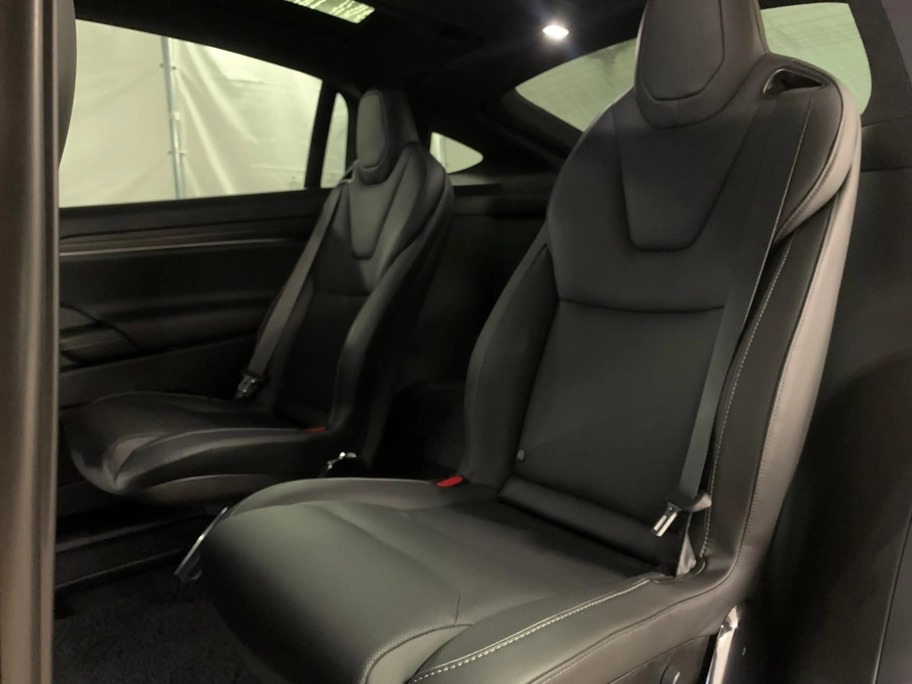 Tesla Model X PLAID AWD 6 Sitze/22Z/LUFT/AHK/AUTOPILOT — photo 10