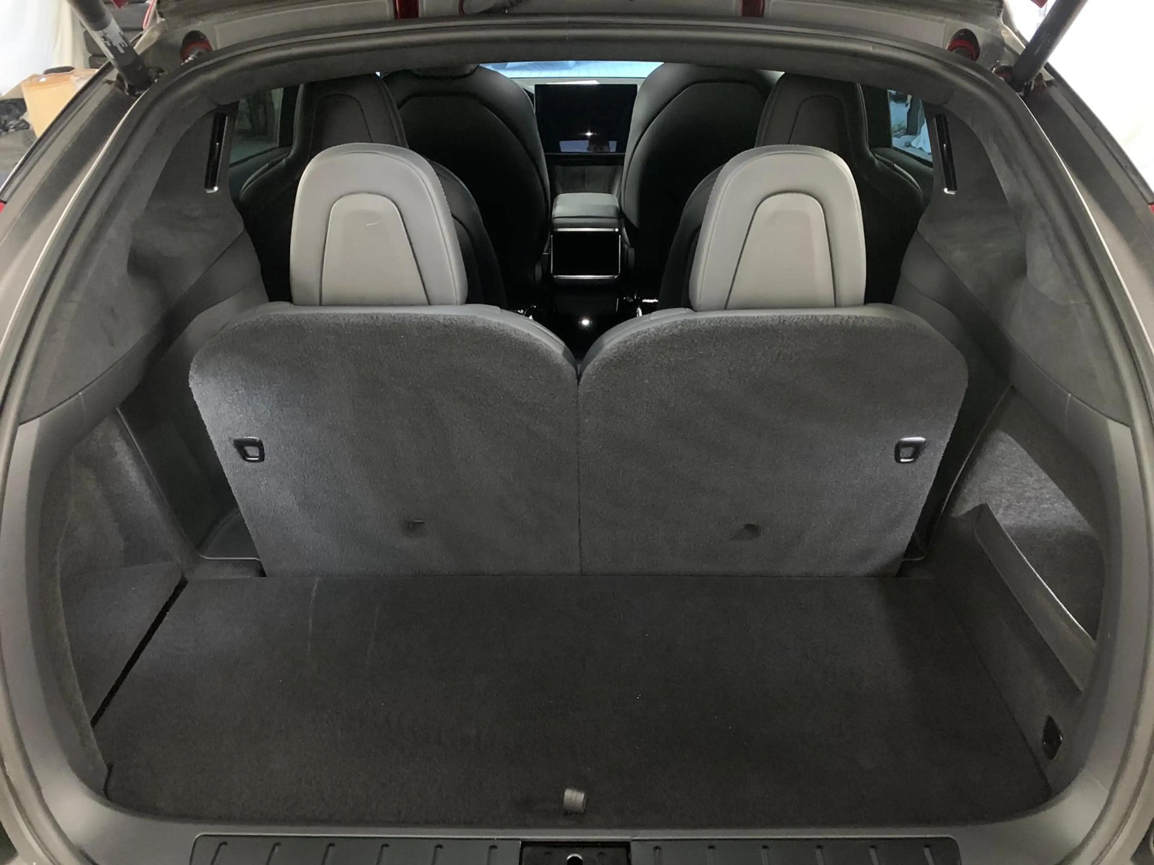 Tesla Model X PLAID AWD 6 Sitze/22Z/LUFT/AHK/AUTOPILOT — photo 7