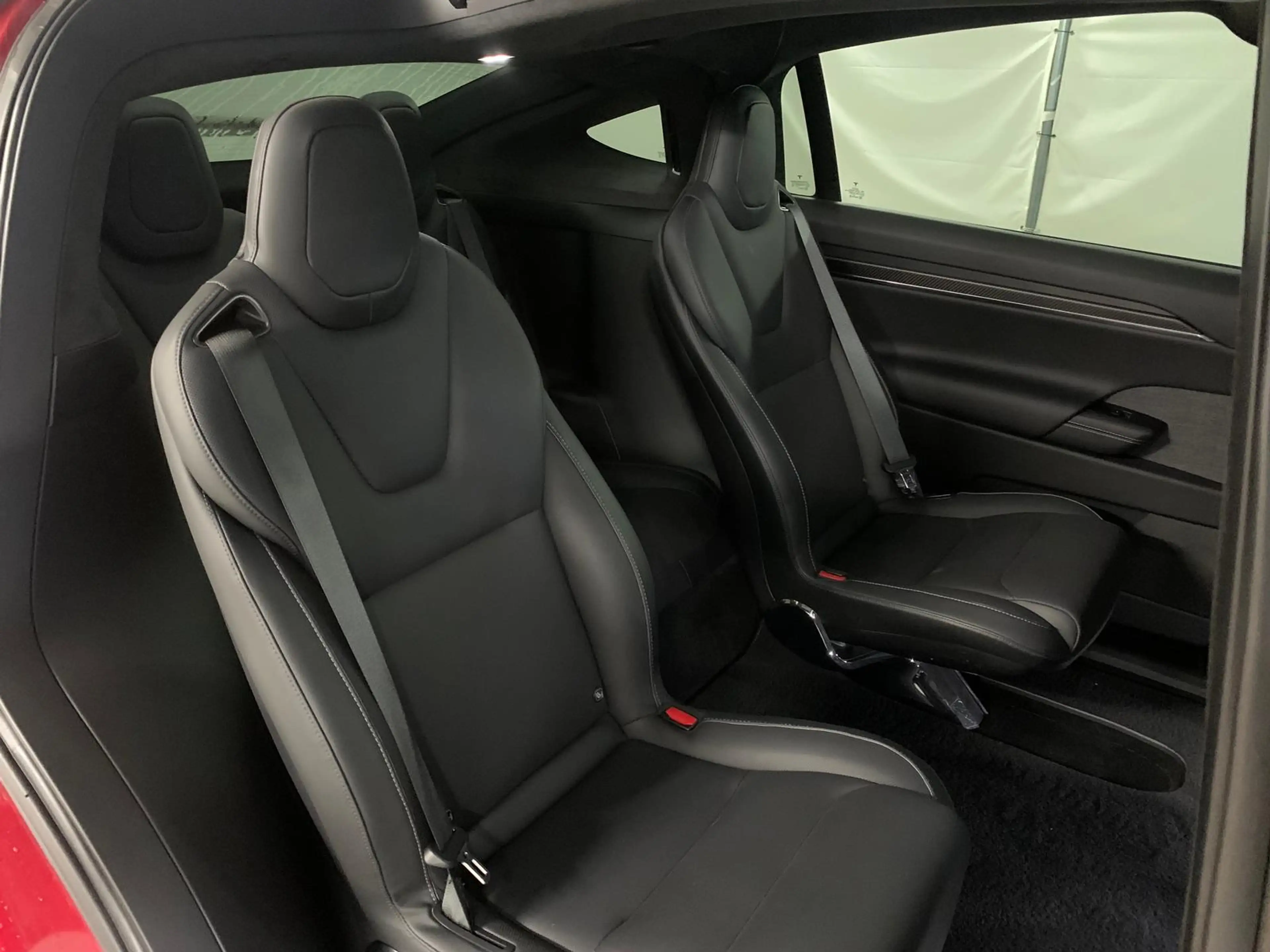 Tesla Model X PLAID AWD 6 Sitze/22Z/LUFT/AHK/AUTOPILOT — photo 4