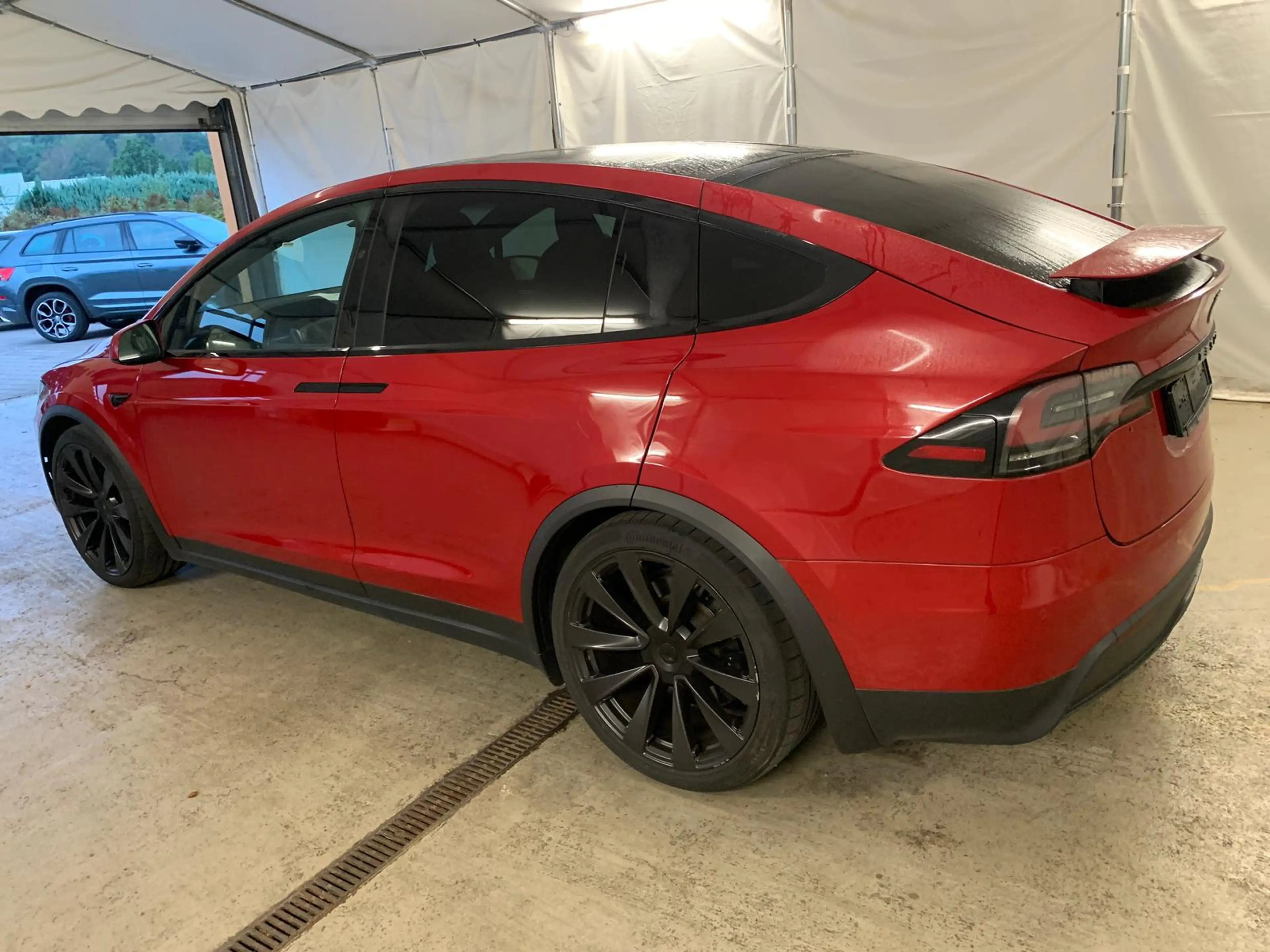 Tesla Model X PLAID AWD 6 Sitze/22Z/LUFT/AHK/AUTOPILOT — photo 9