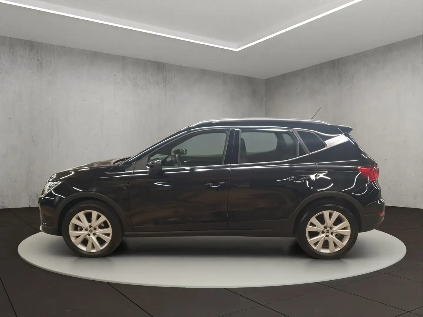 SEAT Arona Xperience Schwarz - 2