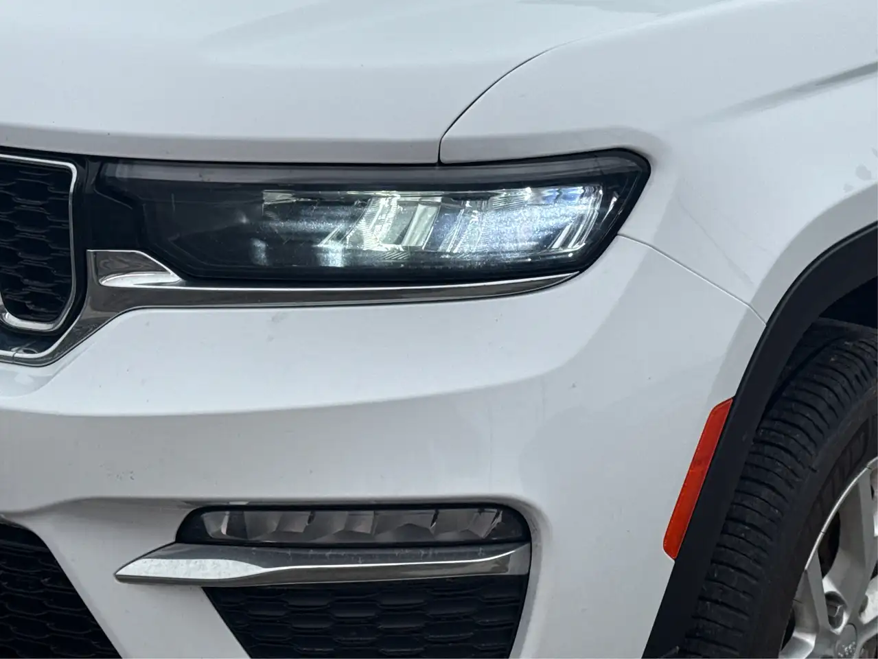 Jeep Grand Cherokee снимка Jeep Grand Cherokee