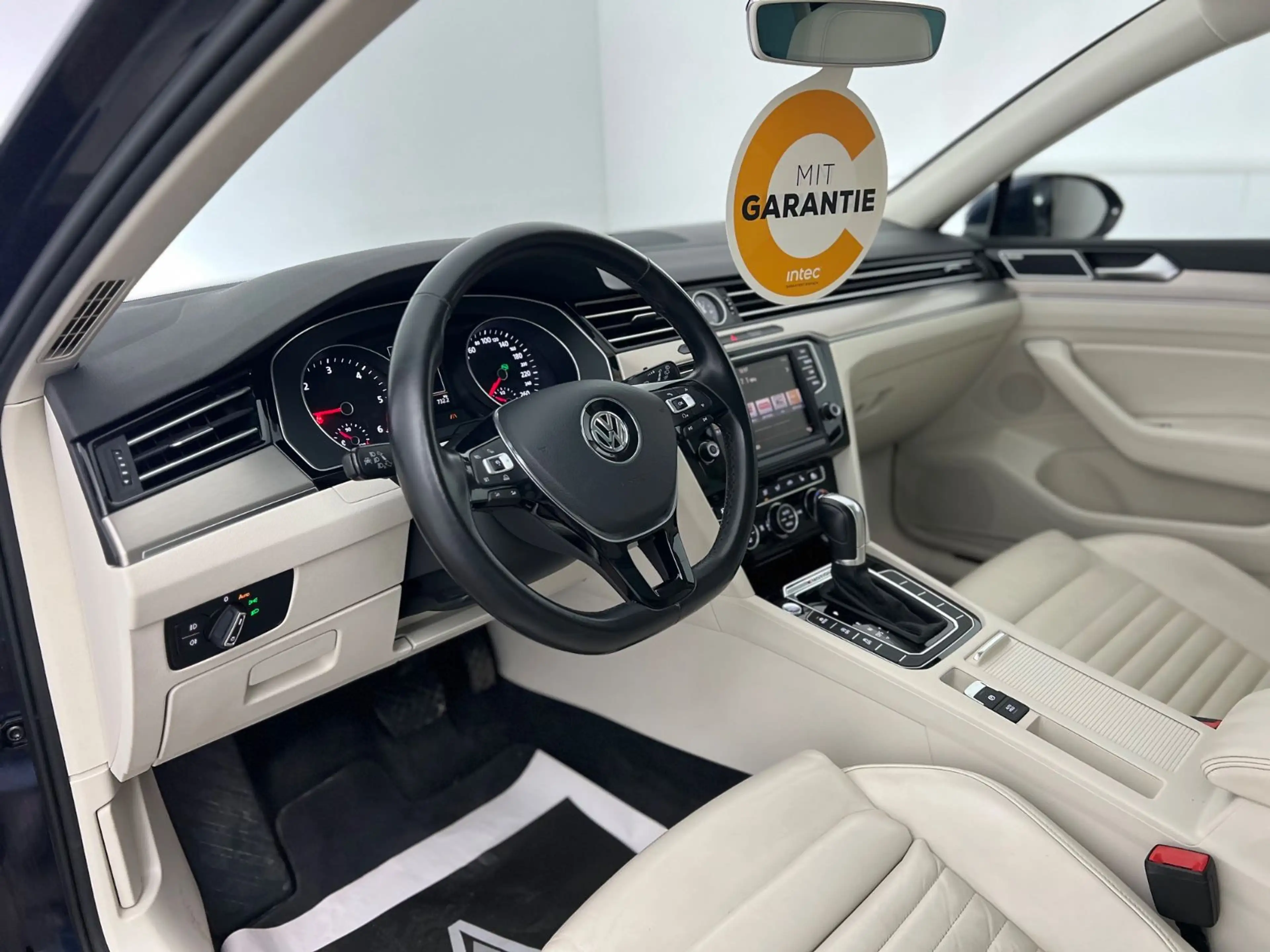 Volkswagen Passat Alltrack Passat Highline/ 4x4/ DYNAUDIO/ MASSAGE/ AHK/ — photo 15