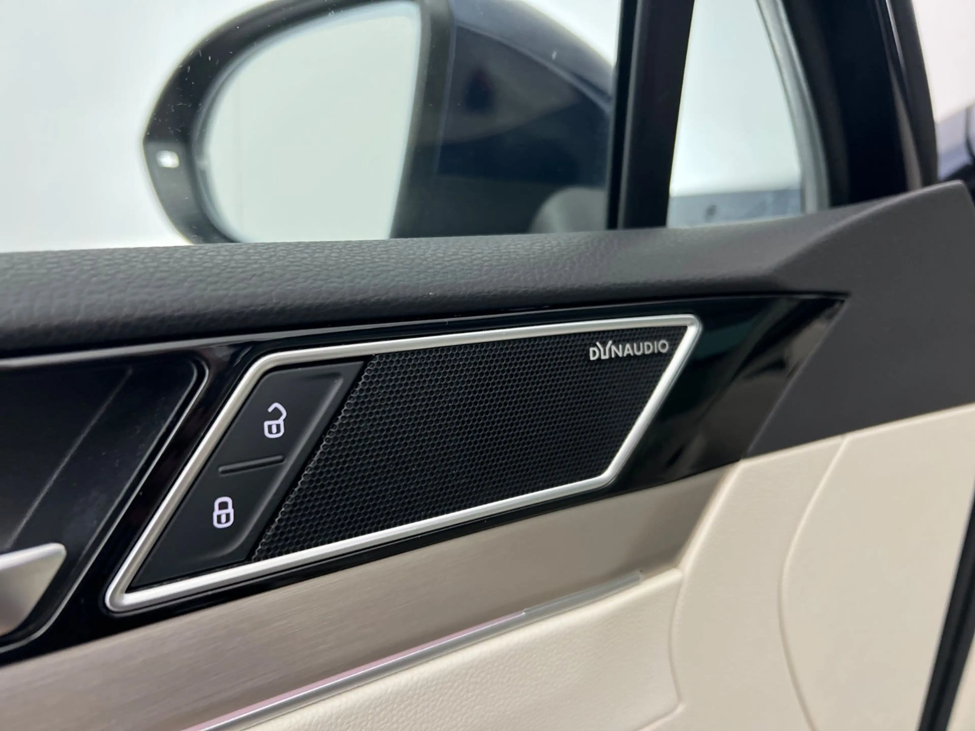Volkswagen Passat Alltrack Passat Highline/ 4x4/ DYNAUDIO/ MASSAGE/ AHK/ — photo 16