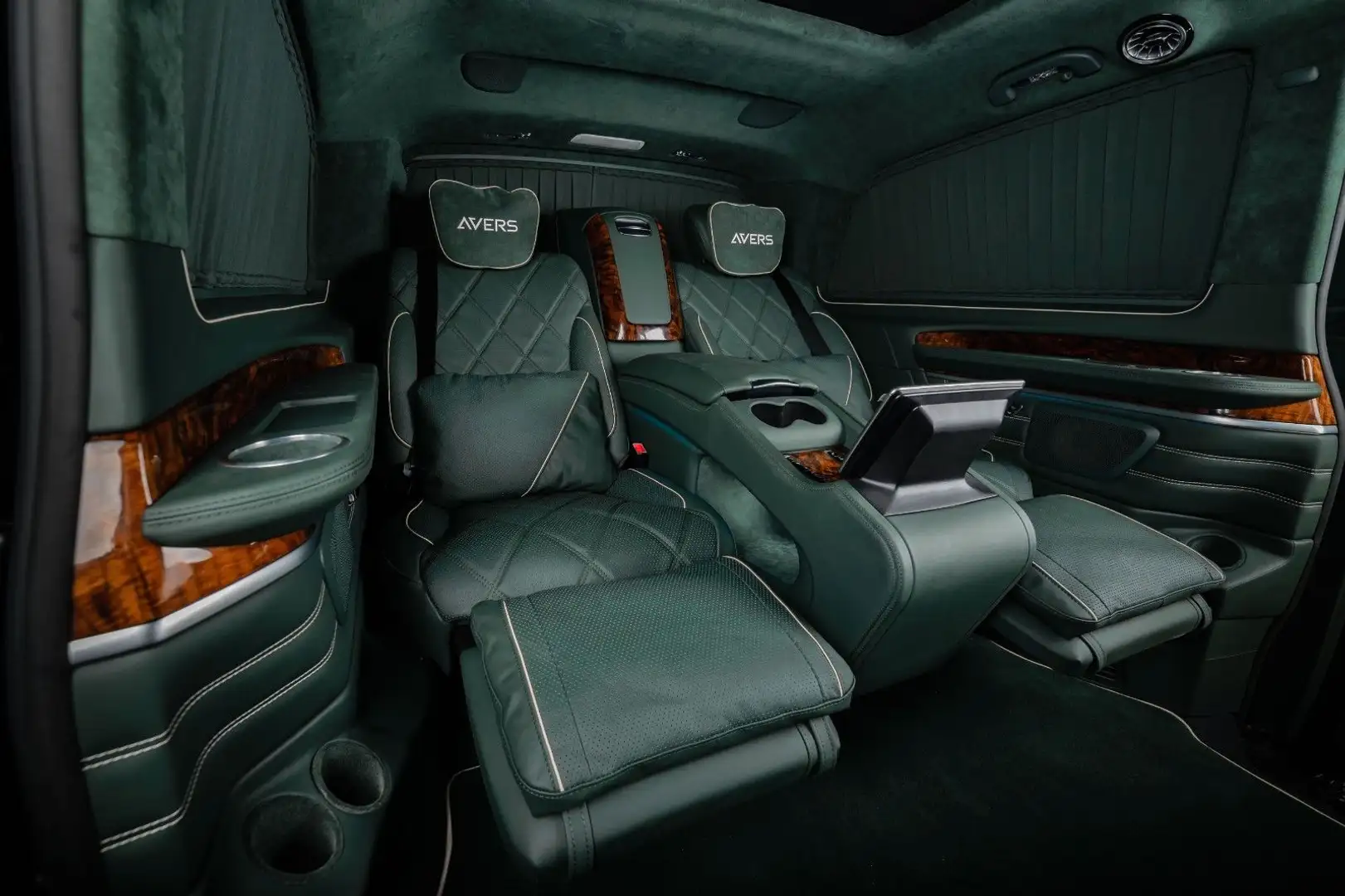 Mercedes-Benz EQV 300 300 V-VIP Extralang Чёрный - 2