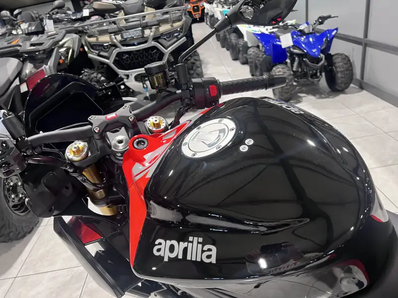 Aprilia Tuono - foto 4