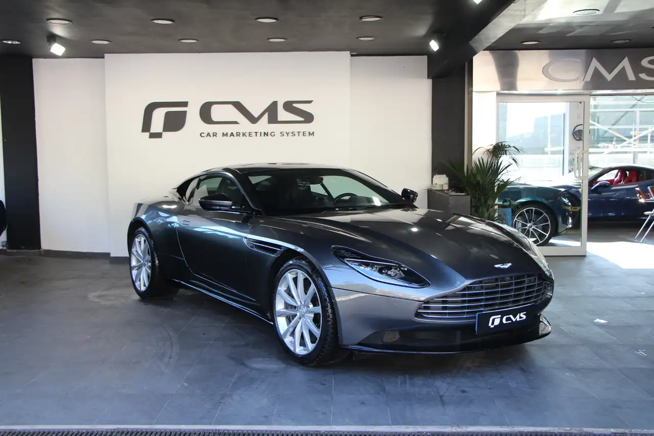 Aston Martin DB11