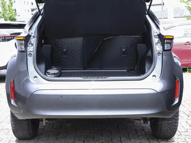 Toyota Yaris Cross view 9