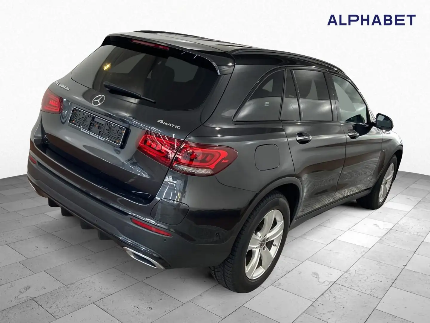 Mercedes-Benz GLC 300 de AMG Line 4Matic Airmatic Burmester Šedá - 2