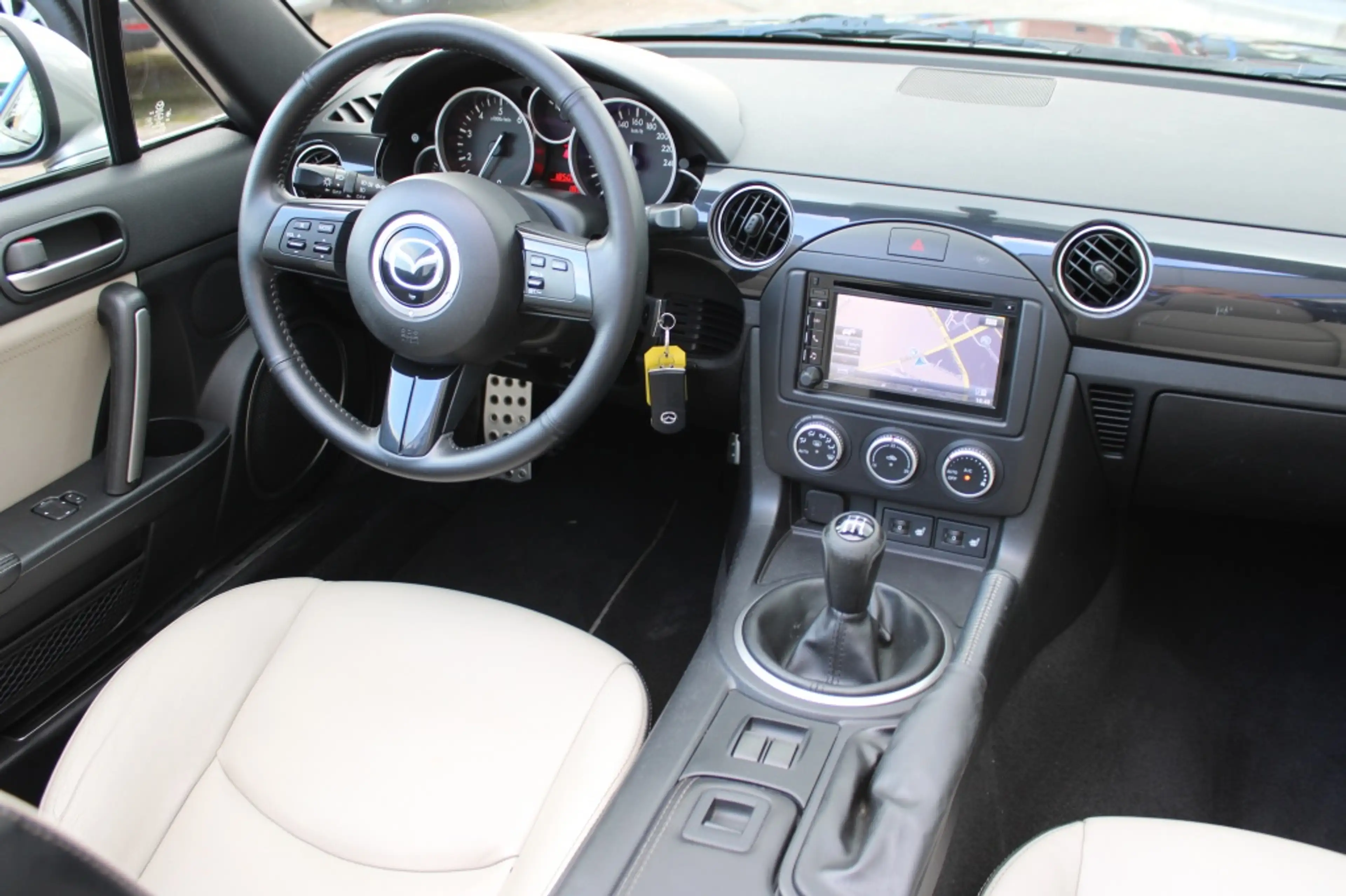 Mazda MX-5 1.8 Hanabi | Leder | Navi | Cruise | Clima | Licht — photo 2