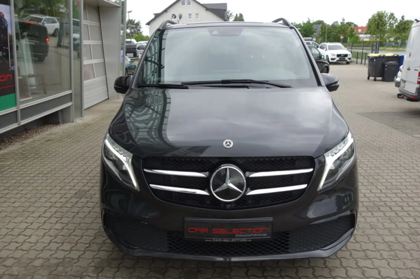 Mercedes-Benz V 300 d 4Mat Avantgarde Lang EXCLUSIVE/ACC/19AMG Grau - 2