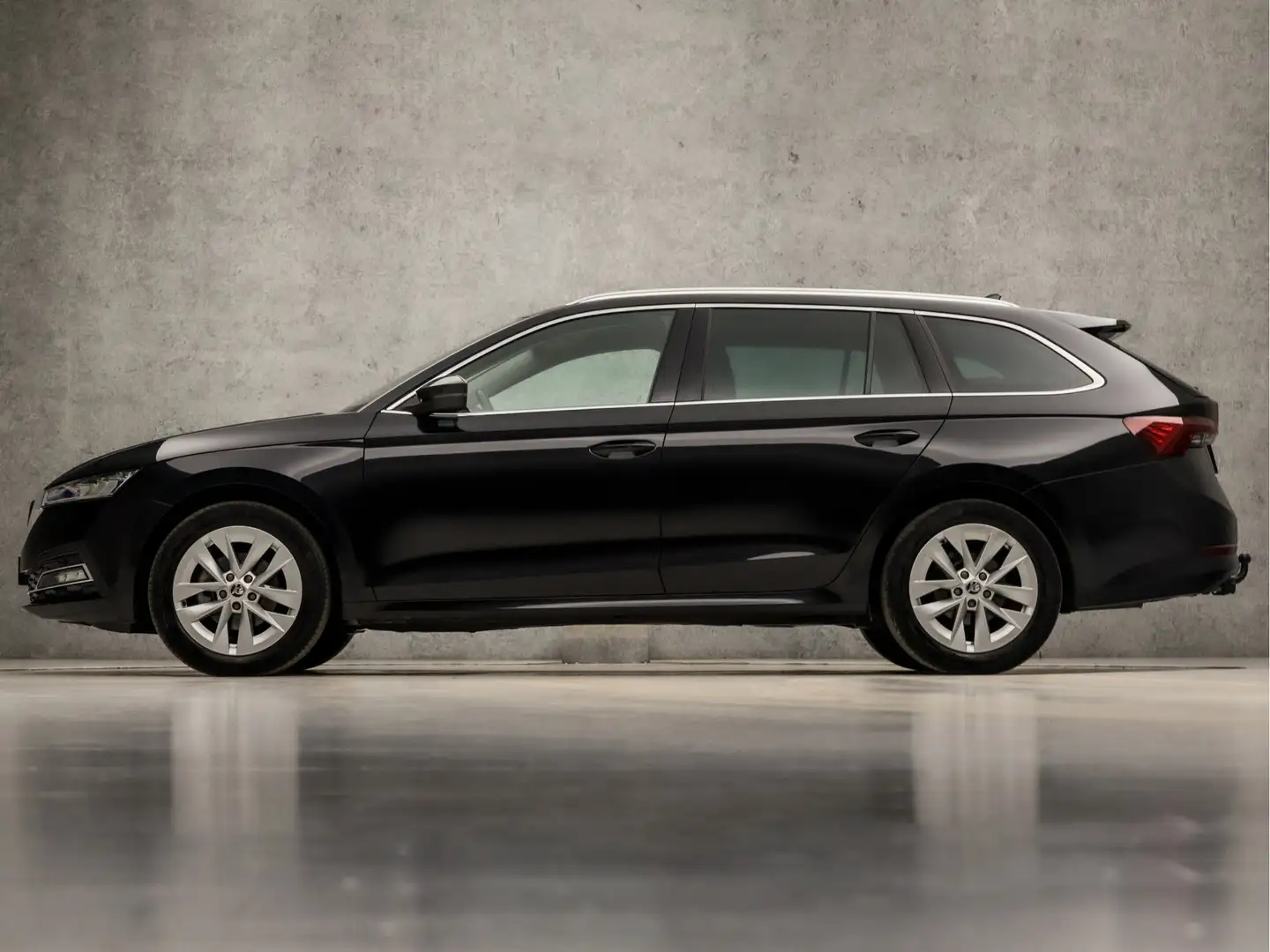 Skoda Octavia Combi 1.5 TSI Sportline 150Pk Automaat (VIRTUAL CO Noir - 2